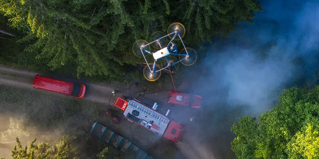 Drone-captif-en-action-incendie